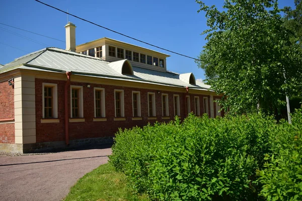 Bir park, bir güç merkezi, insanlar için bir dinlenme yeri, temiz havada yürümeyi seven biri için bir yer.