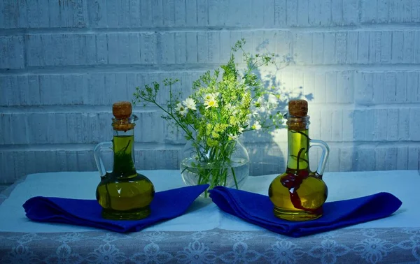 Натюрморт Бутылки Оливкового Масла — стоковое фото