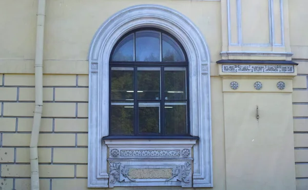 Historiallisen Rakennuksen Julkisivu Antiikki Siirtomaatyylinen — kuvapankkivalokuva