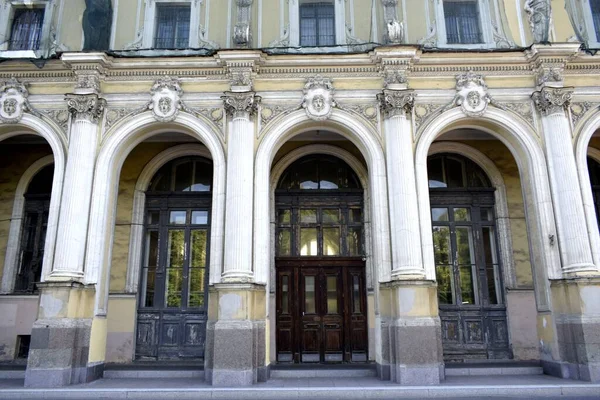 Facade Historical Building Antique Colonial Style — Stock Photo, Image