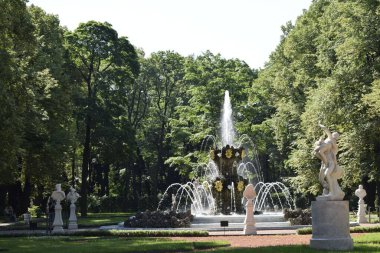 Park dinlenme ve yürüme yeridir.