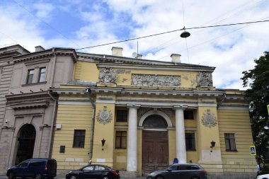 Binanın dış görünüşü, antika tarzı.