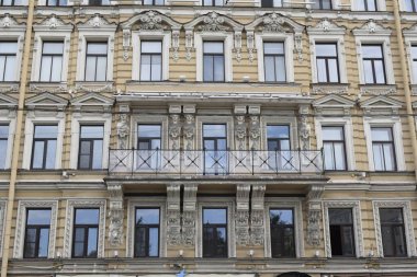 Binanın dış görünüşü, antika tarzı.