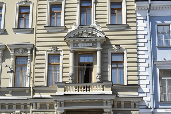 Detaljer Fasaden Byggnaden Antik Stil — Stockfoto