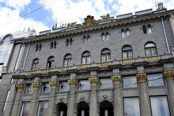 Detalles Fachada Del Edificio Estilo Antiguo —  Fotos de Stock