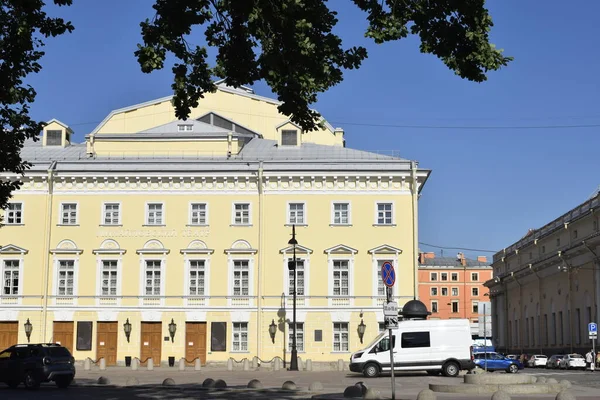 Городские Улицы Летний День Городе — стоковое фото