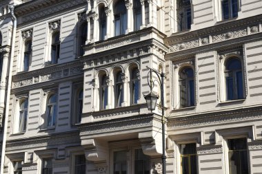 Binanın dış görünüşü, eski kasaba, mimari tarihi.