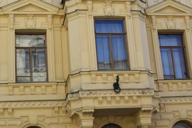 Binanın dış görünüşü, eski kasaba, mimari tarihi.