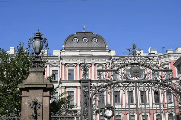 Die Fassade Des Gebäudes Die Altstadt Die Architekturgeschichte — Stockfoto