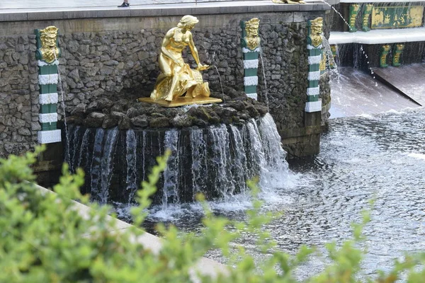 Parque Con Fuentes Para Que Gente Relaje — Foto de Stock