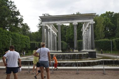 Parktaki çeşme, manzara tasarımı.