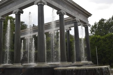 Parktaki çeşme, manzara tasarımı.