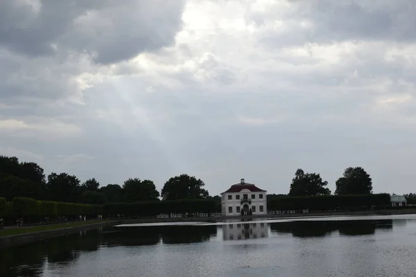 散歩やレクリエーションのための公園 — ストック写真