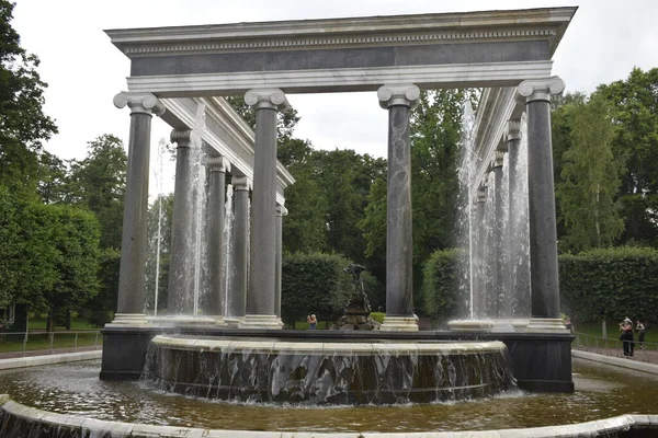 Fontaine Dans Parc Aménagement Paysager — Photo