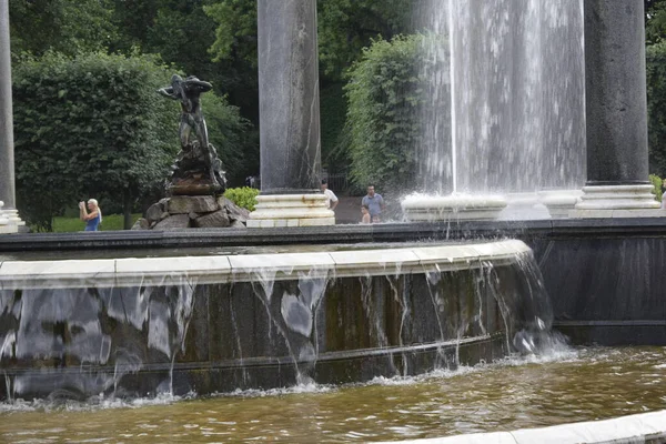 Fontaine Dans Parc Aménagement Paysager — Photo