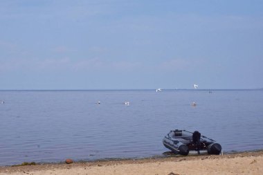 Kumsal, insanların dinlenebileceği bir yer.