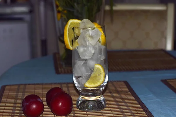 Cocktail Med Och Lime — Stockfoto