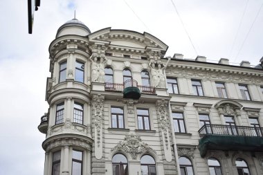 Bir binanın dış cephesinin ayrıntıları