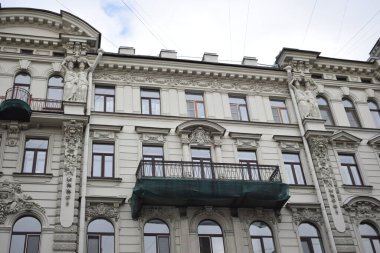 Bir binanın dış cephesinin ayrıntıları