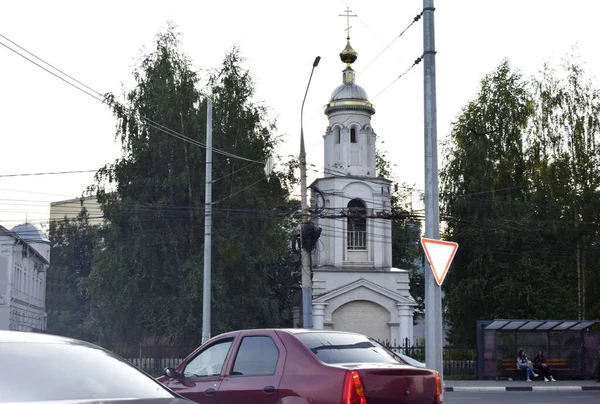 Budynek Kościoła Dzwonnicą — Zdjęcie stockowe