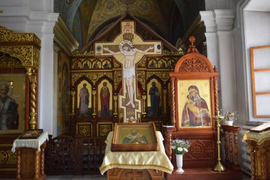 Kilisede internet, dini konular