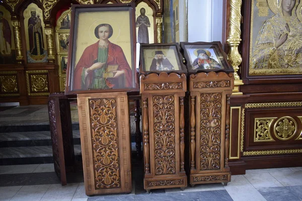 Ingresso Alla Chiesa Ortodossa — Foto Stock