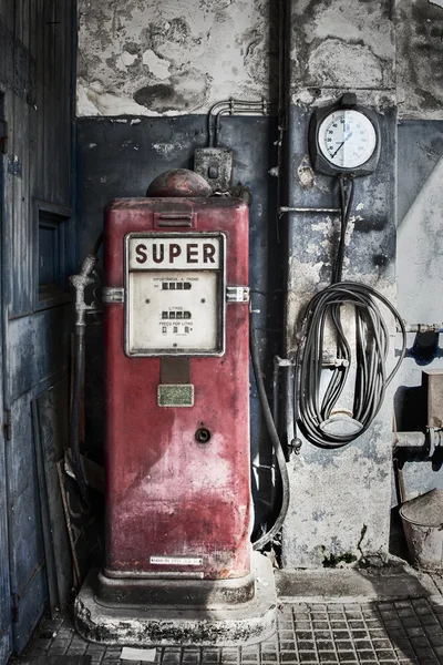 Eski benzin istasyonu — Stok fotoğraf