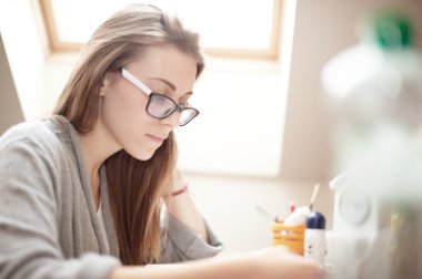 Genç kız öğrenci