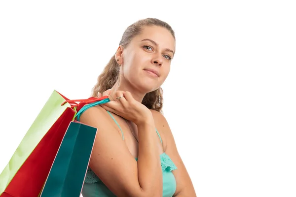 Modelo Feminino Traje Verão Casual Segurando Sacos Compras Coloridos Como — Fotografia de Stock