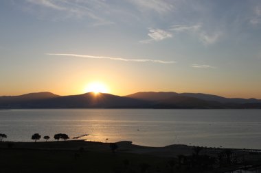 Ege Denizi üzerinde gündoğumu