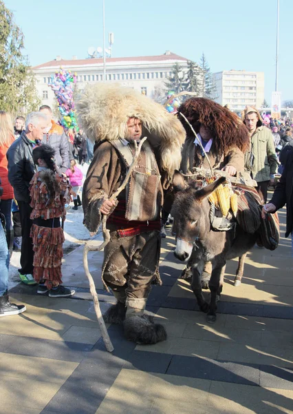 maskeli balo oyunları Surva, Pernik, 2016 25 Uluslararası Festivali