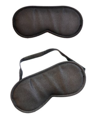 Beyaz arka planda siyah uyku maskesi.