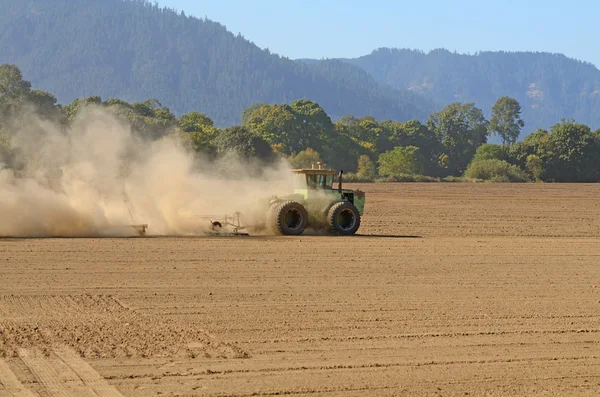 Préparation du tracteur — Photo