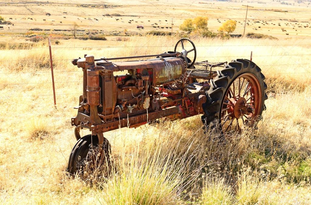 Old three. Кб три старика. Анекдоты про стариков. Трактор на ранчо. Old three.
