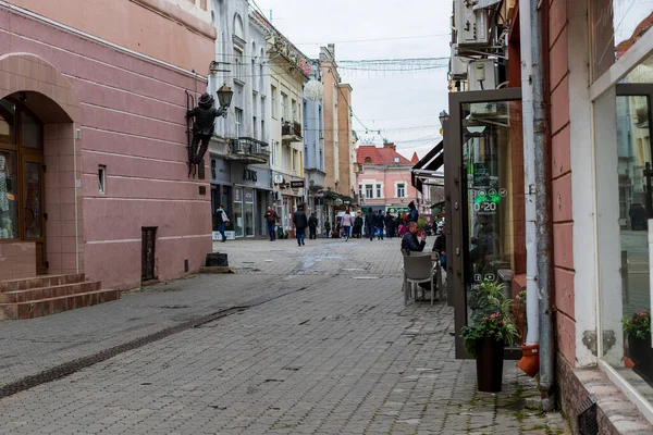 Oezjgorod Oekraïne Oktober 2020 Een Smalle Keistenen Straat Met Een — Stockfoto