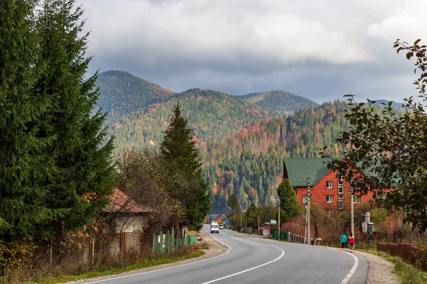 Zakarpattia Oblastı Ukrayna Ekim 2020 Dağ Vadisindeki Küçük Bir Köyde — Stok fotoğraf