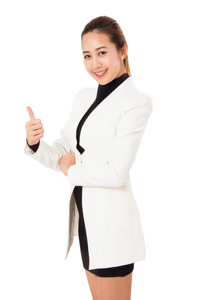 Retrato de mulher de negócios sorridente mostra polegar para cima, isolado em fundo branco . — Fotografia de Stock