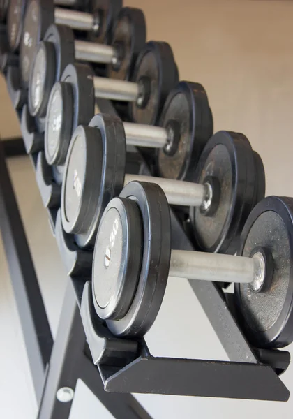 Close Up Fitness Exercício Equipamentos Pesos halteres . — Fotografia de Stock