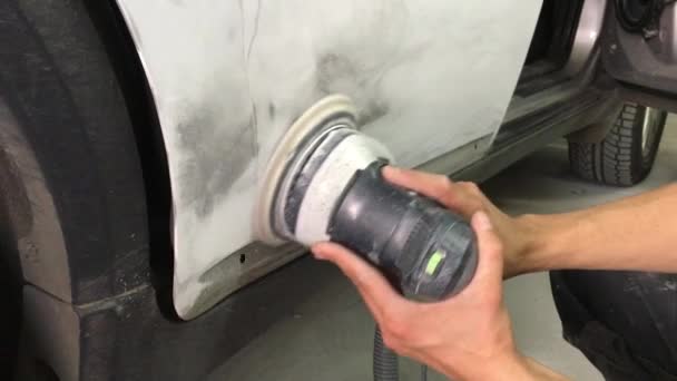 Grinding detail, car repair — Stock Video