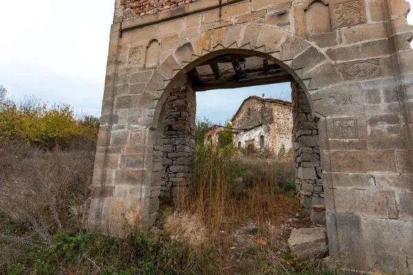 Bulgaristan Ogosta Barajında Terk Edilmiş Bir Kilise Muhteşem Bir Gökyüzü — Stok fotoğraf