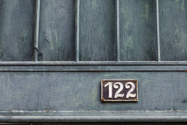 Number 122 Number Houses Apartments Streets White Number Brown Metal — Stock Photo, Image