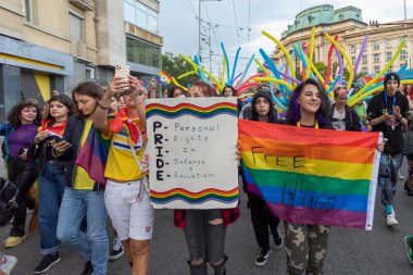 Sofya, Bulgaristan - 12 Haziran 2021: LGBT haklarına destek amaçlı Sofya Onur etkinliği (lezbiyen, gey, transseksüel ve biseksüel) Sofya 'da 14. kez ve bir yıl aradan sonra düzenleniyor. 