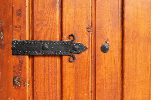 Украшенная дверь — стоковое фото