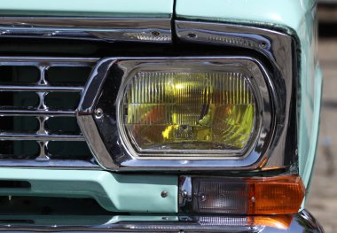 Eski retro veya vintage araba ya da otomobil