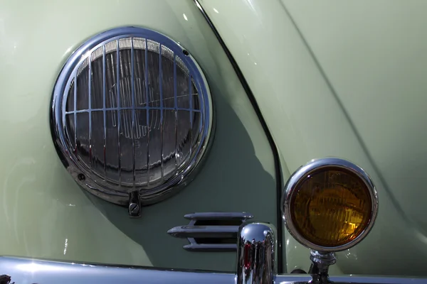 Eski retro veya vintage araba ya da otomobil — Stok fotoğraf