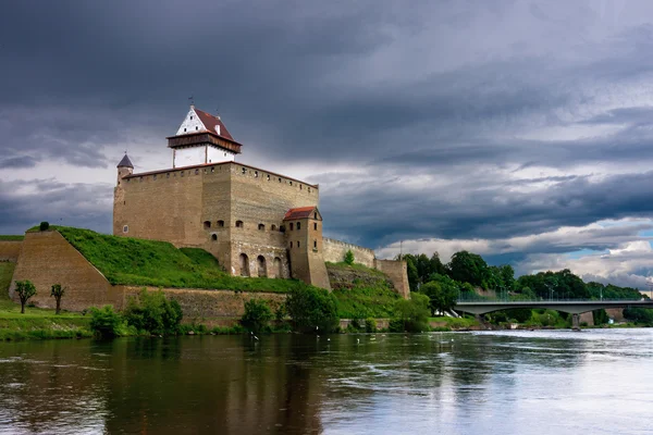 Старая крепость Нарва в Эстонии — стоковое фото