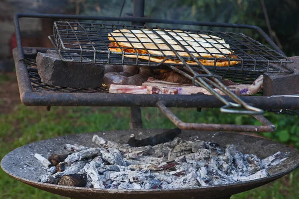 Traditionell Sydafrikansk Braai Kräver Värme Från Glöden Lövved Brand — Stockfoto