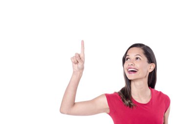 seyir ve yukarı gösteren gülümseyen kadın