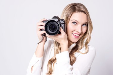 fotoğraf makinesi ile güzel kadın