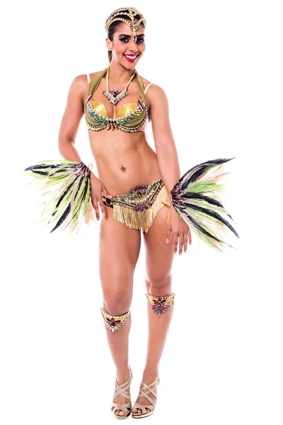 Mujer bailarina de samba disfrazada de carnaval — Foto de Stock